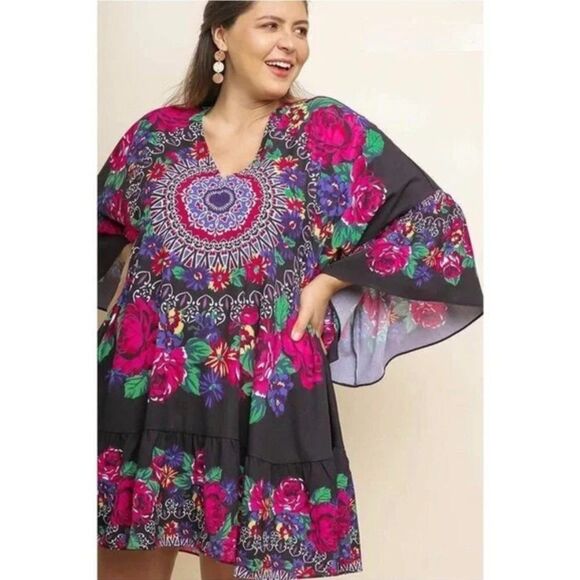 Umgee MADALYN DRESS Medallion Floral Size Medium - Picture 2 of 10